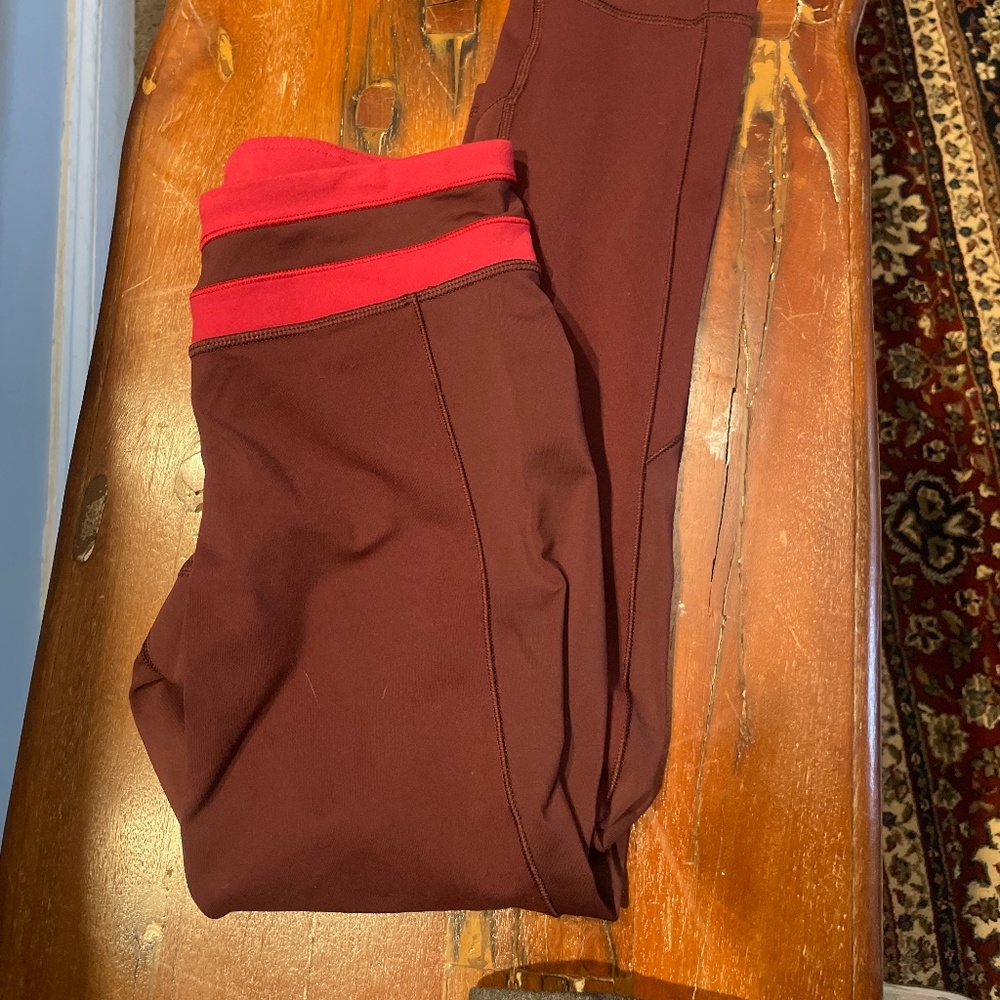 Lululemon Capri maroon pants